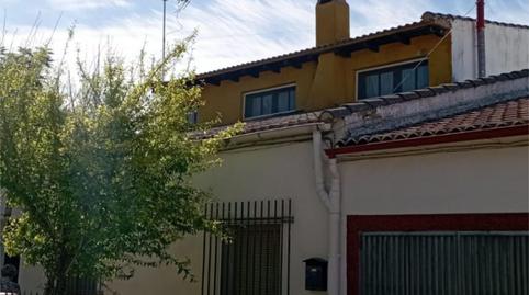 Foto 2 de Casa adosada en venda a Baños de la Encina, Jaén