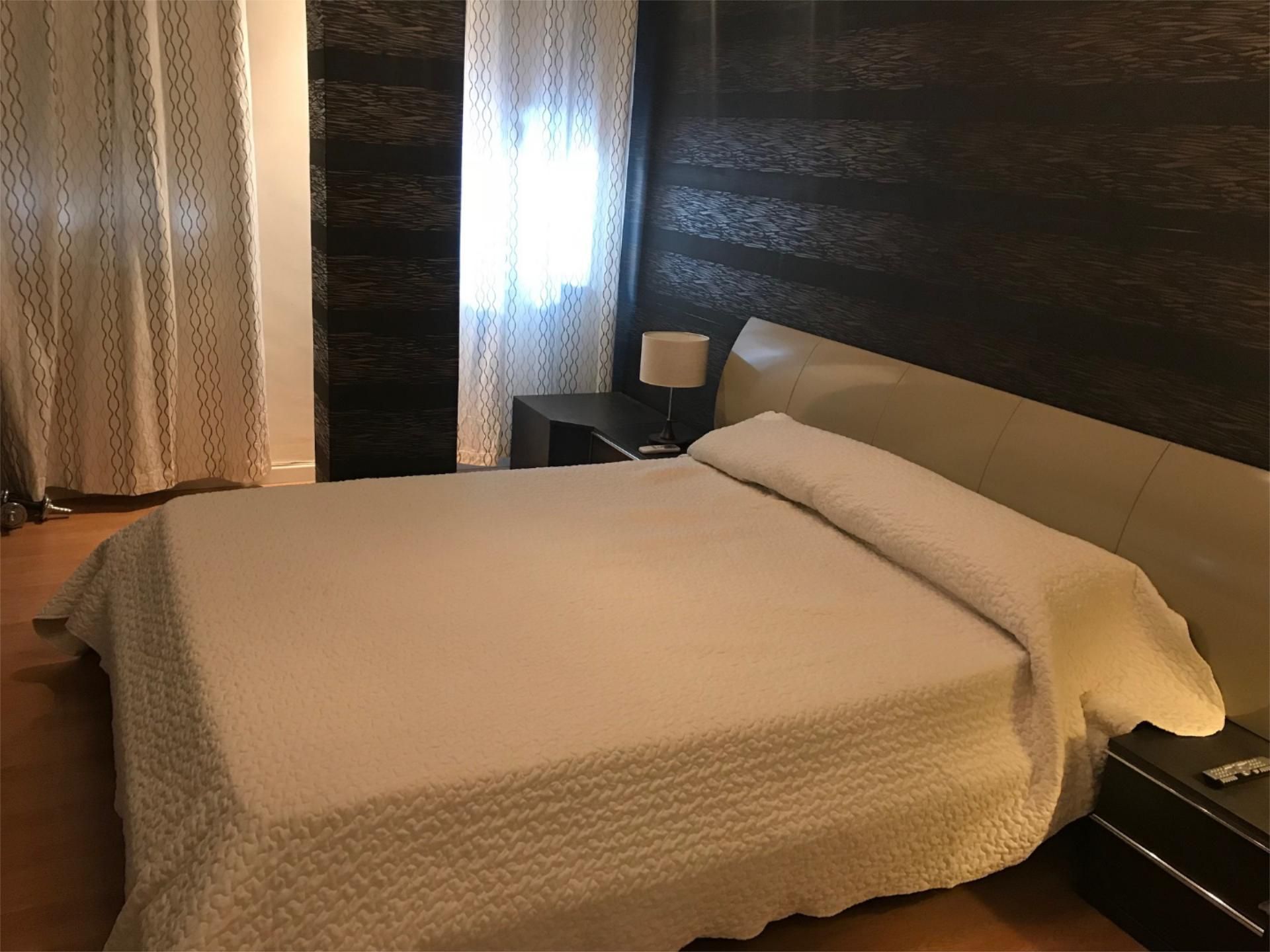 Bedroom of Flat to rent in  Jaén Capital  with Air Conditioner, Heating and Private garden