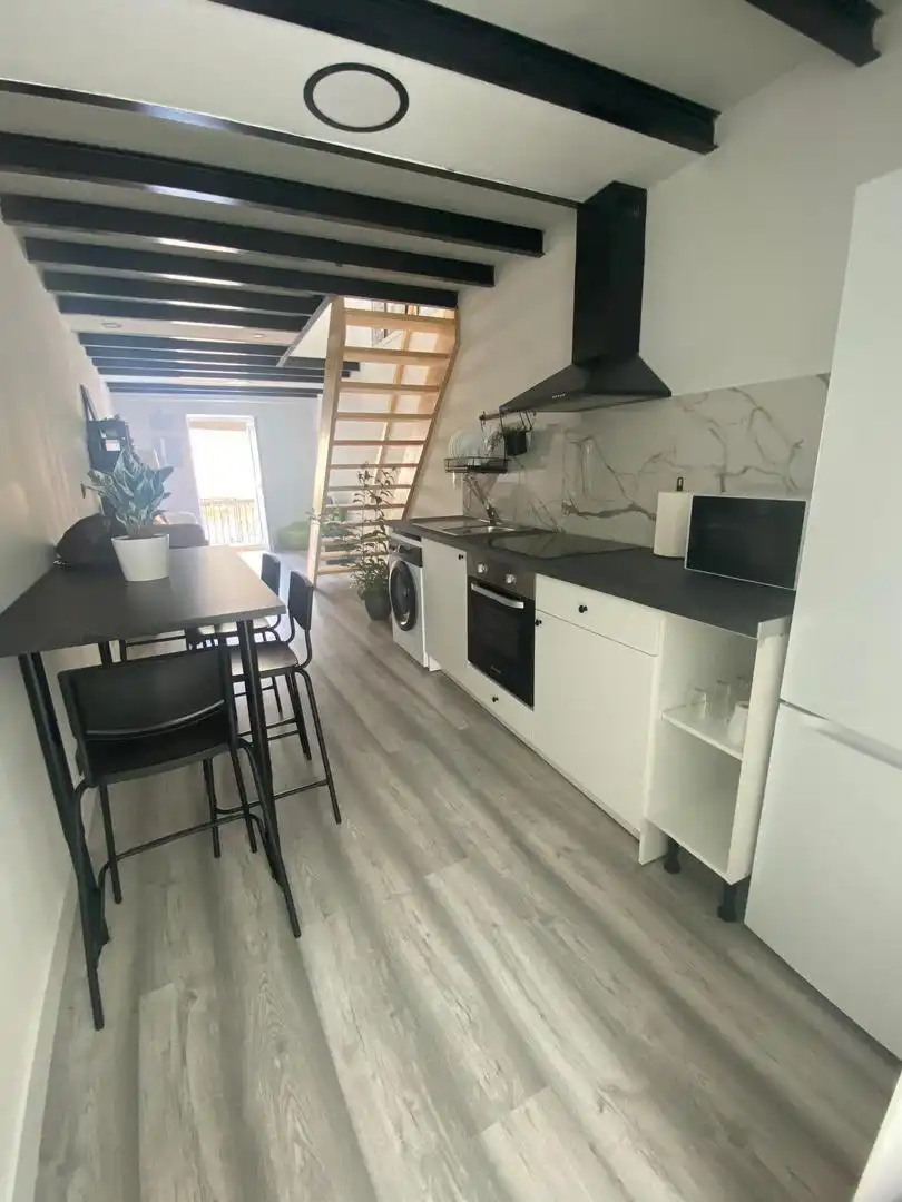 Casa adosada en venda a Rúa Real, 43, Mugardos Cuina de Casa adosada en venda en Mugardos amb Terrassa, Moblat i Forn