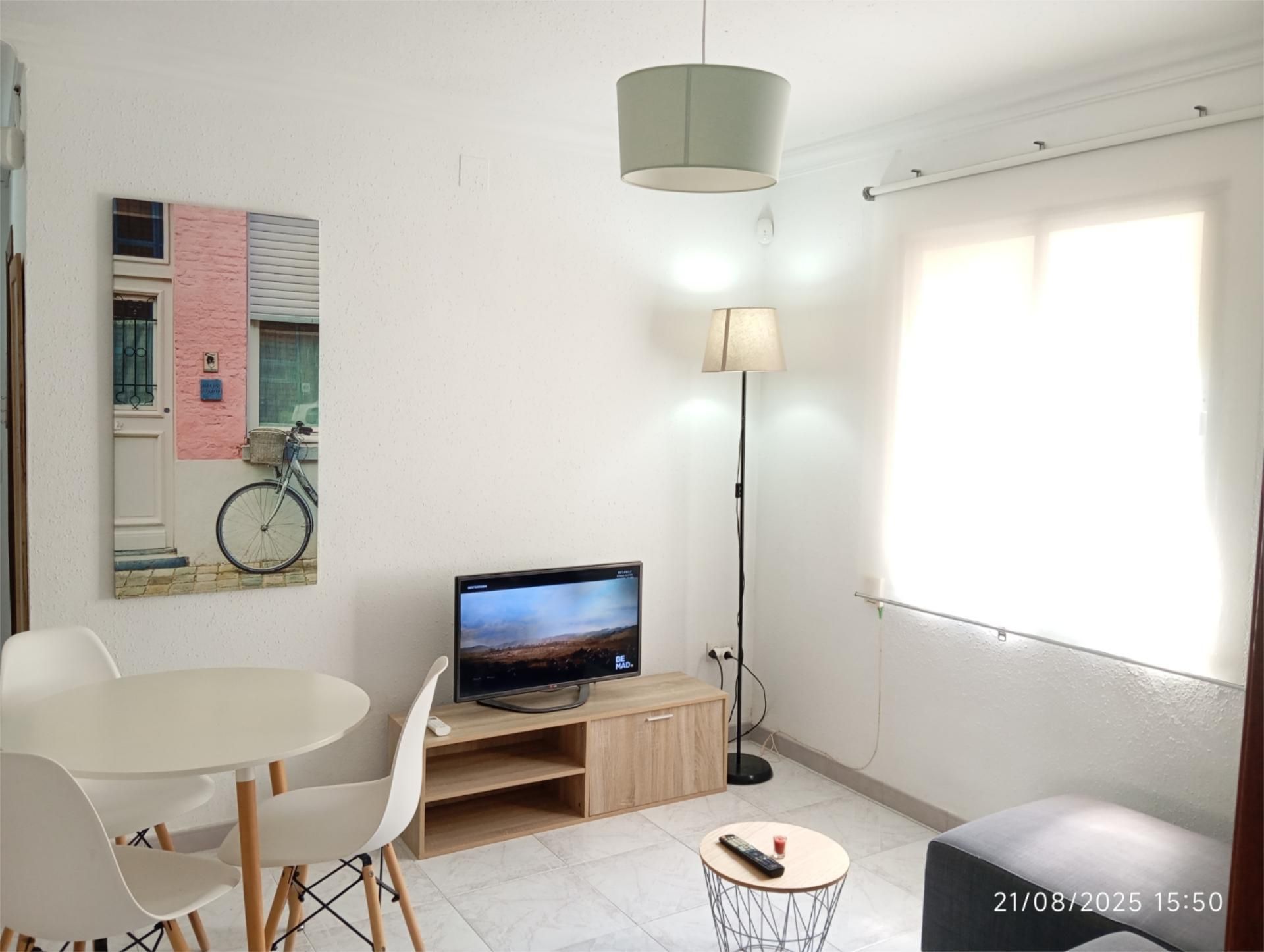Sala d'estar de Pis de lloguer en Málaga Capital amb Aire condicionat, Rentadora i Microones