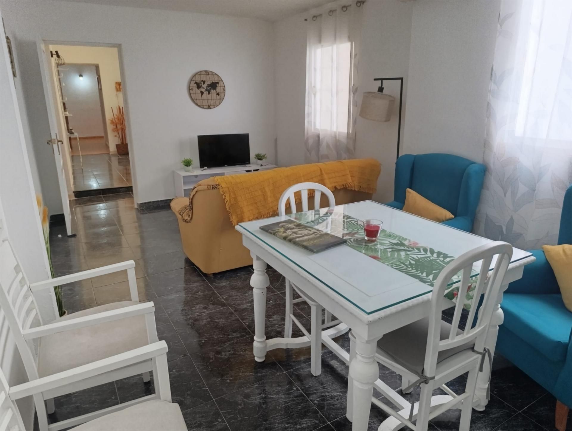Sala d'estar de Pis de lloguer en  Jaén Capital amb Aire condicionat, Moblat i Forn