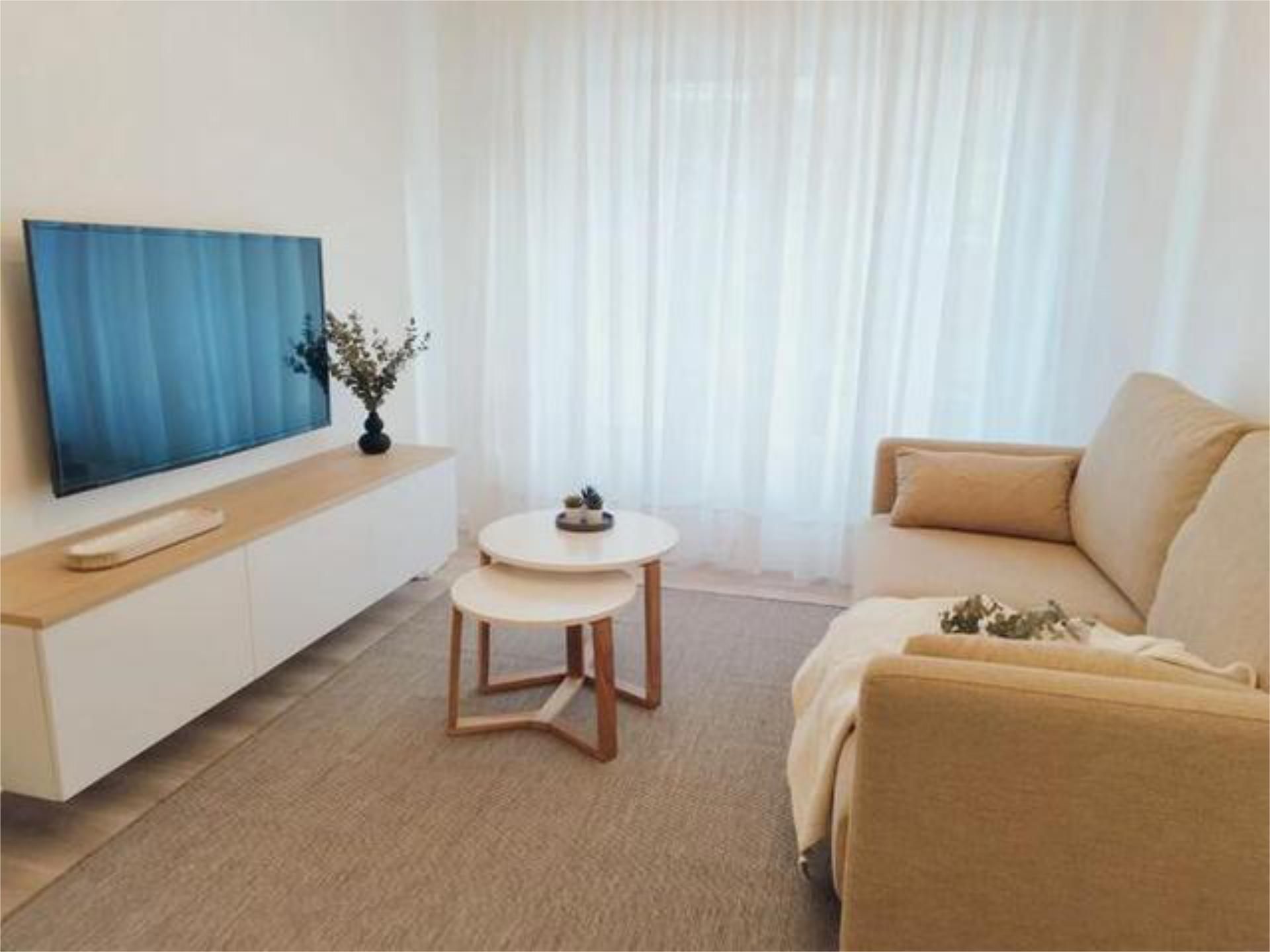 Living room of Flat to rent in Marín  with Heating, Terrace and Furnished