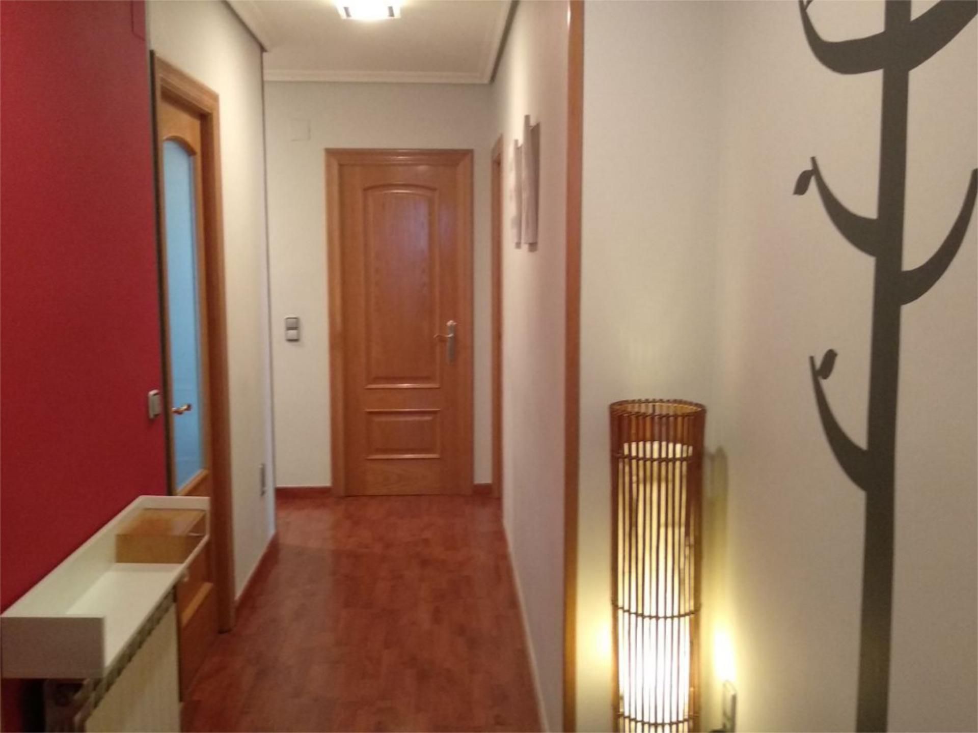 Piso de alquiler en Utiel con Calefacción, Parquet y Terraza
