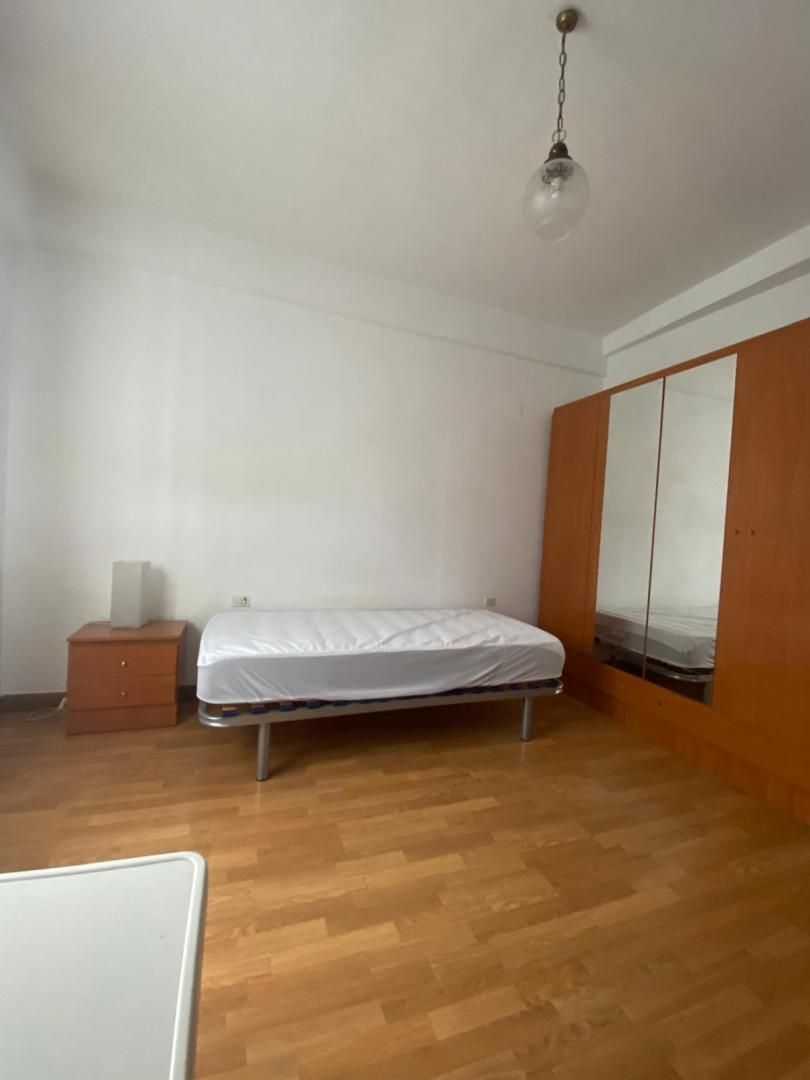 Bedroom of Flat to rent in Cartagena  with Parquet flooring, Terrace and Furnished