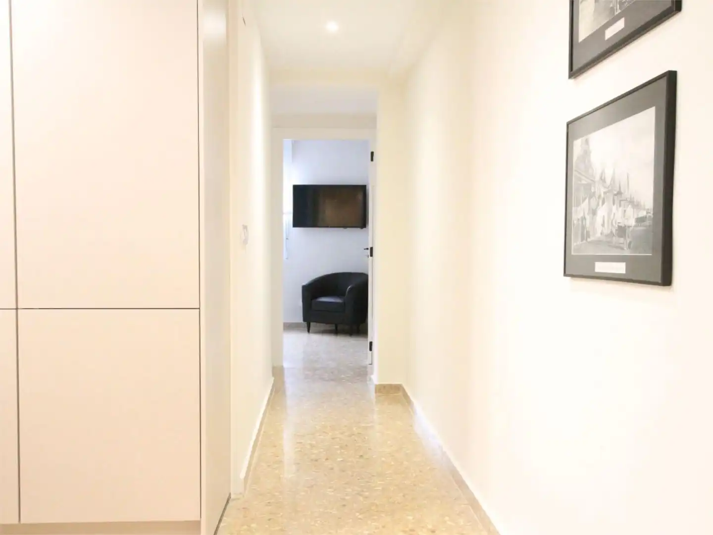 Room in Carrer de la Reina, 71, El Cabanyal - El Canyamelar Room in Carrer de la Reina, 71, El Cabanyal - El Canyamelar