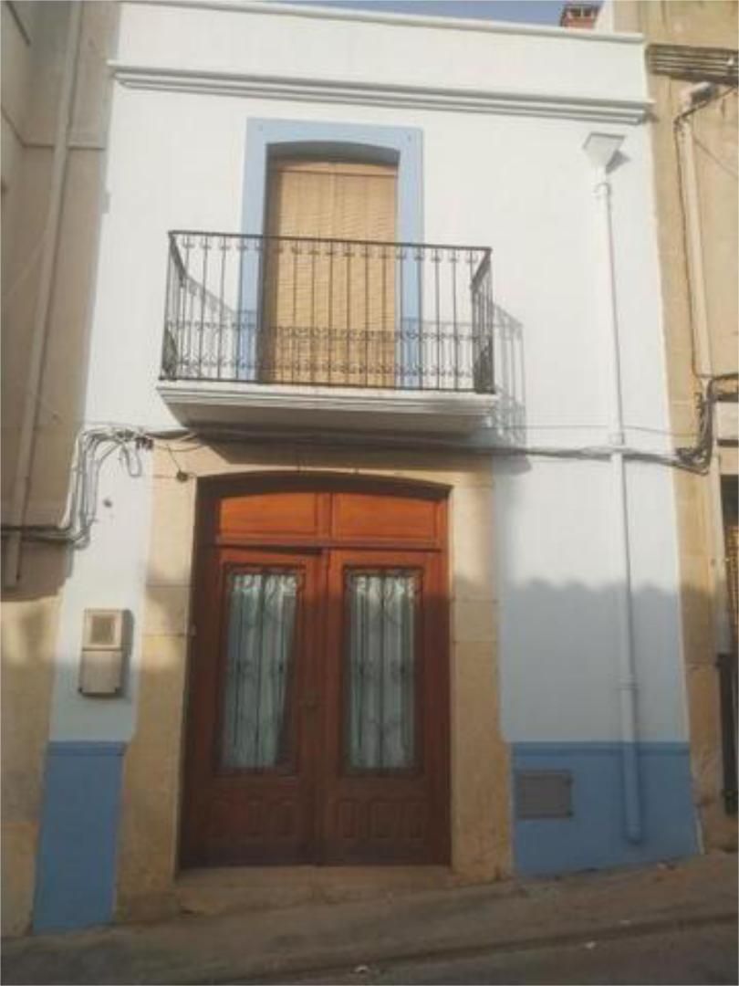 Vista exterior de Casa o chalet en venta en Castellón de la Plana / Castelló de la Plana con Terraza, Trastero y Amueblado
