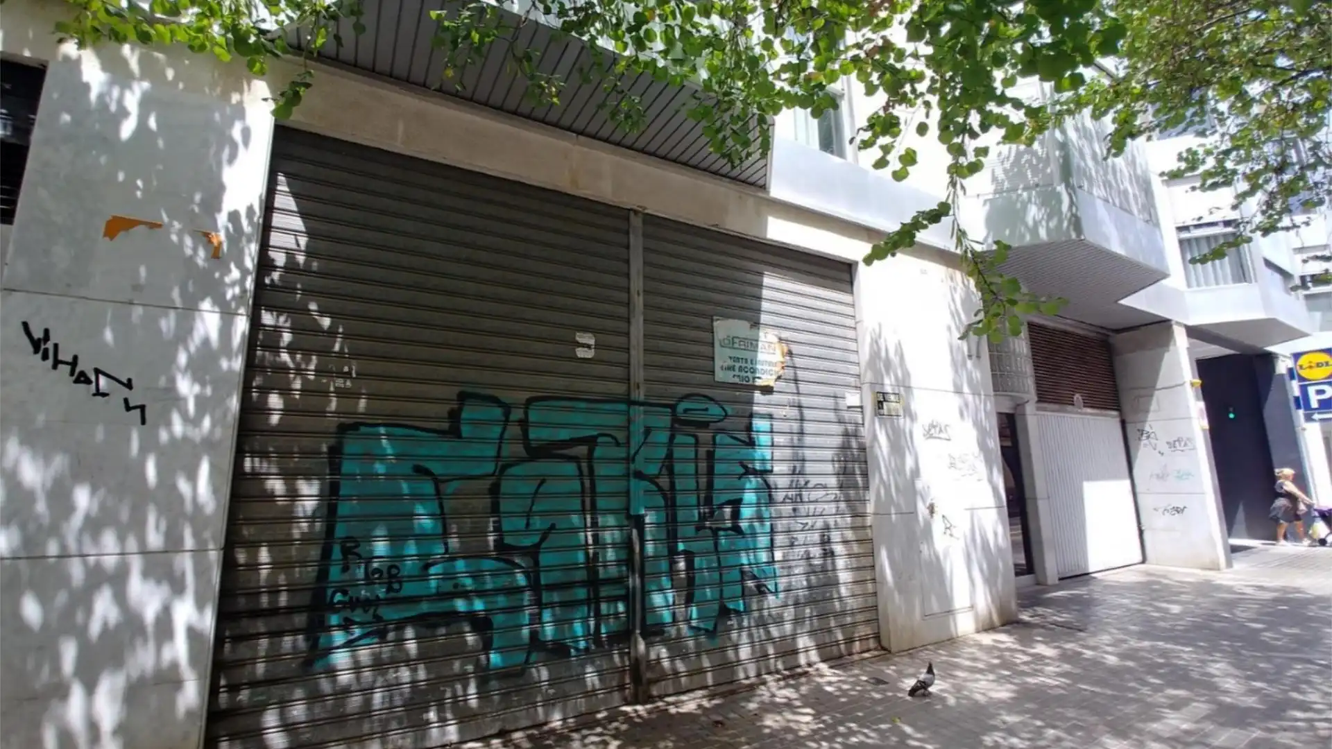 Vista exterior de Local de alquiler en  Valencia Capital