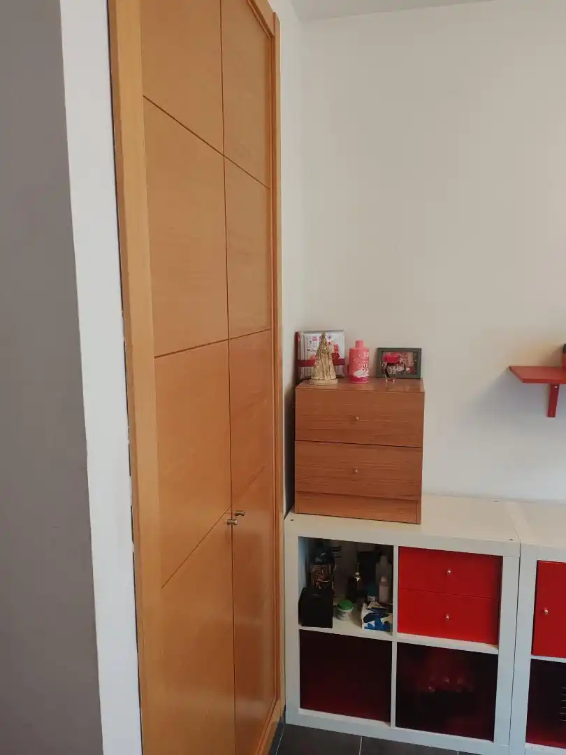 Habitación en Avenida Circunvalación, 15, Carretera de Granada - La Alcazaba Habitación de Piso para compartir en Alhendín con Jardín privado, Terraza y Piscina