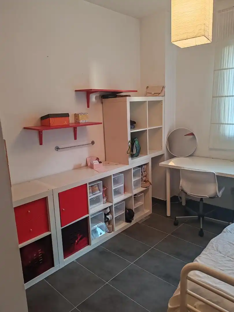Habitación en Avenida Circunvalación, 15, Carretera de Granada - La Alcazaba Piso para compartir en Alhendín con Jardín privado, Terraza y Piscina