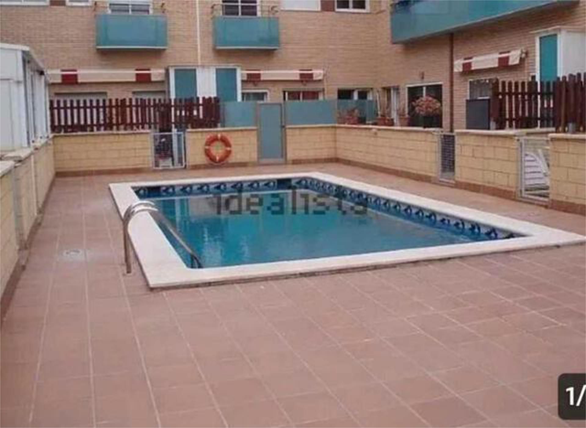 Piscina de Piso en venta en El Pla del Penedès con Calefacción, Terraza y Piscina