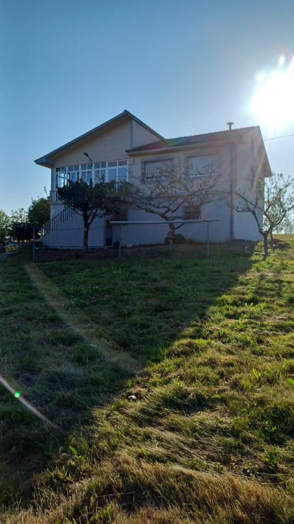 Country house to rent in Lugar, 1, Friol