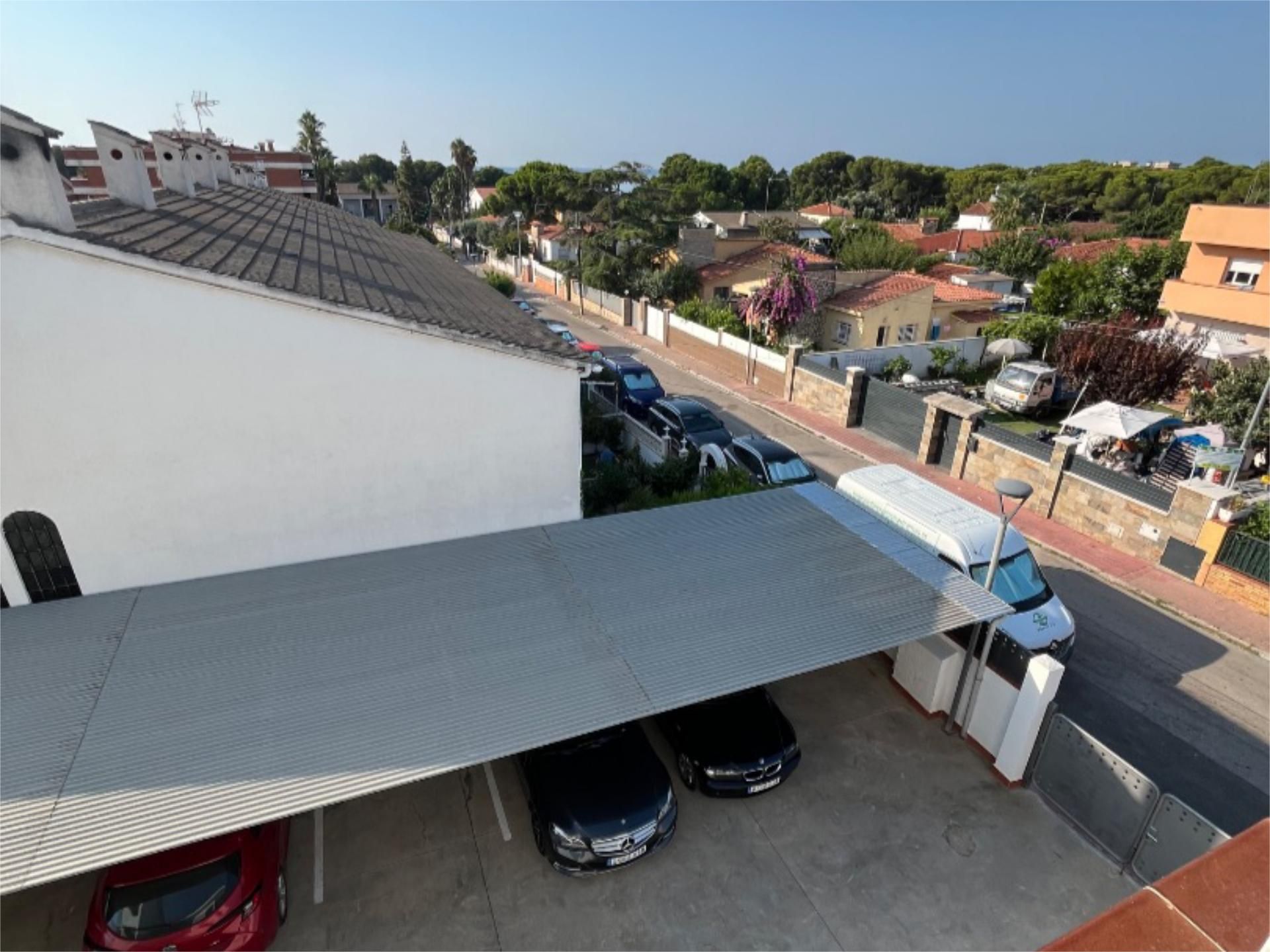 Aparcament de Pis en venda en El Vendrell amb Aire condicionat i Terrassa