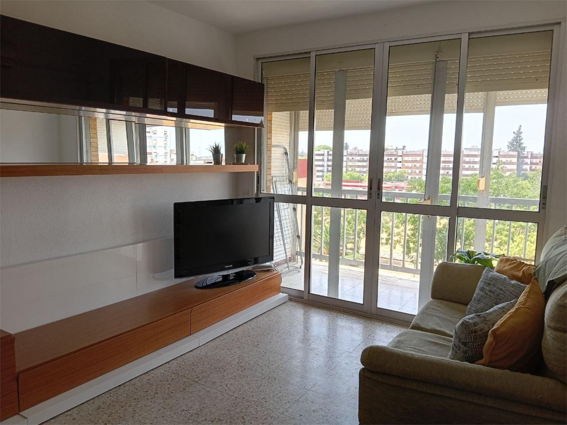 Living room of Flat to rent in  Sevilla Capital  with Air Conditioner, Heating and Terrace