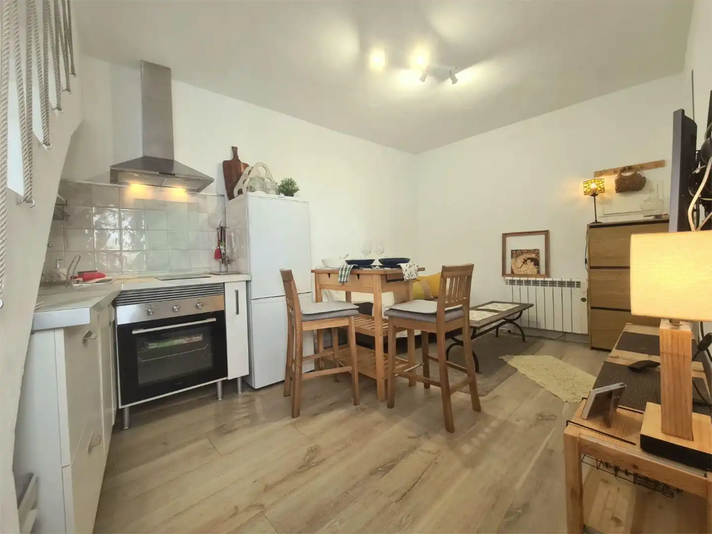 Casa adosada en venta en Calle Barrio Alto, 13, Casares pueblo Cocina de Casa adosada en venta en Casares con Calefacción, Terraza y Amueblado