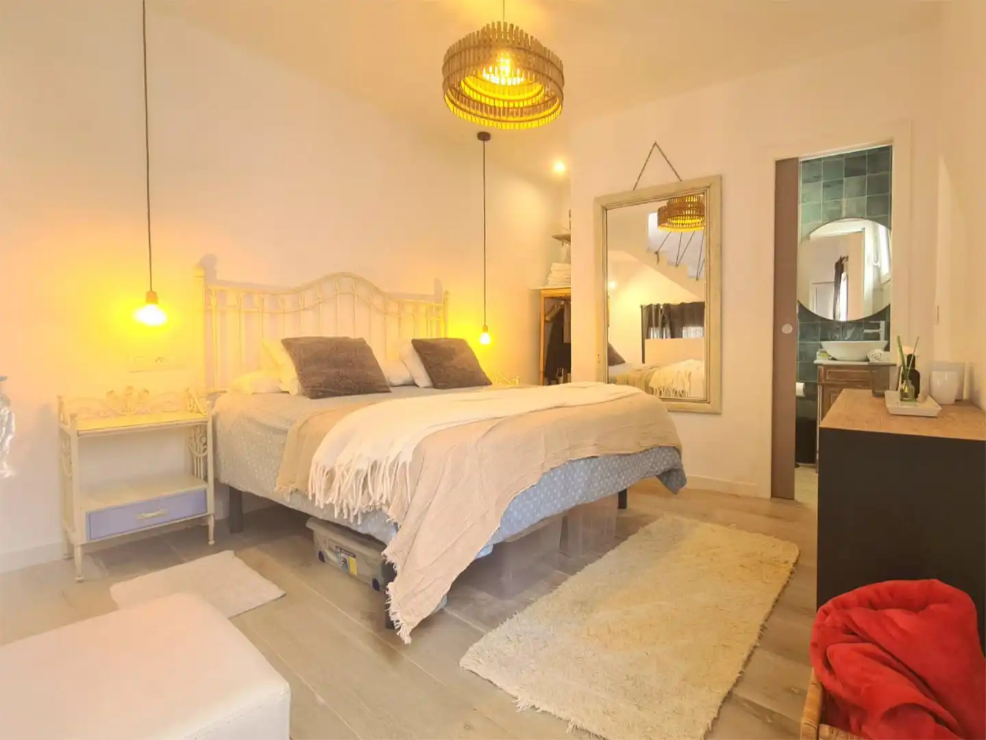 Casa adosada en venta en Calle Barrio Alto, 13, Casares pueblo Habitación de Casa adosada en venta en Casares con Calefacción, Terraza y Amueblado