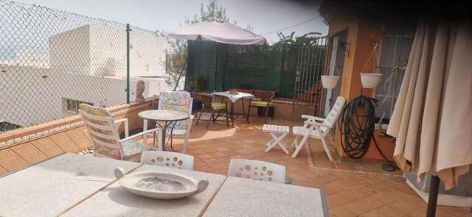 Single-family semi-detached to rent in Benajarafe