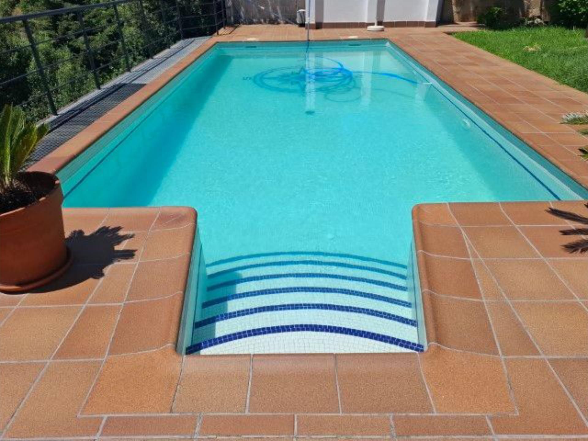 Piscina de Casa o xalet per a compartir en Algeciras amb Jardí privat, Terrassa i Piscina