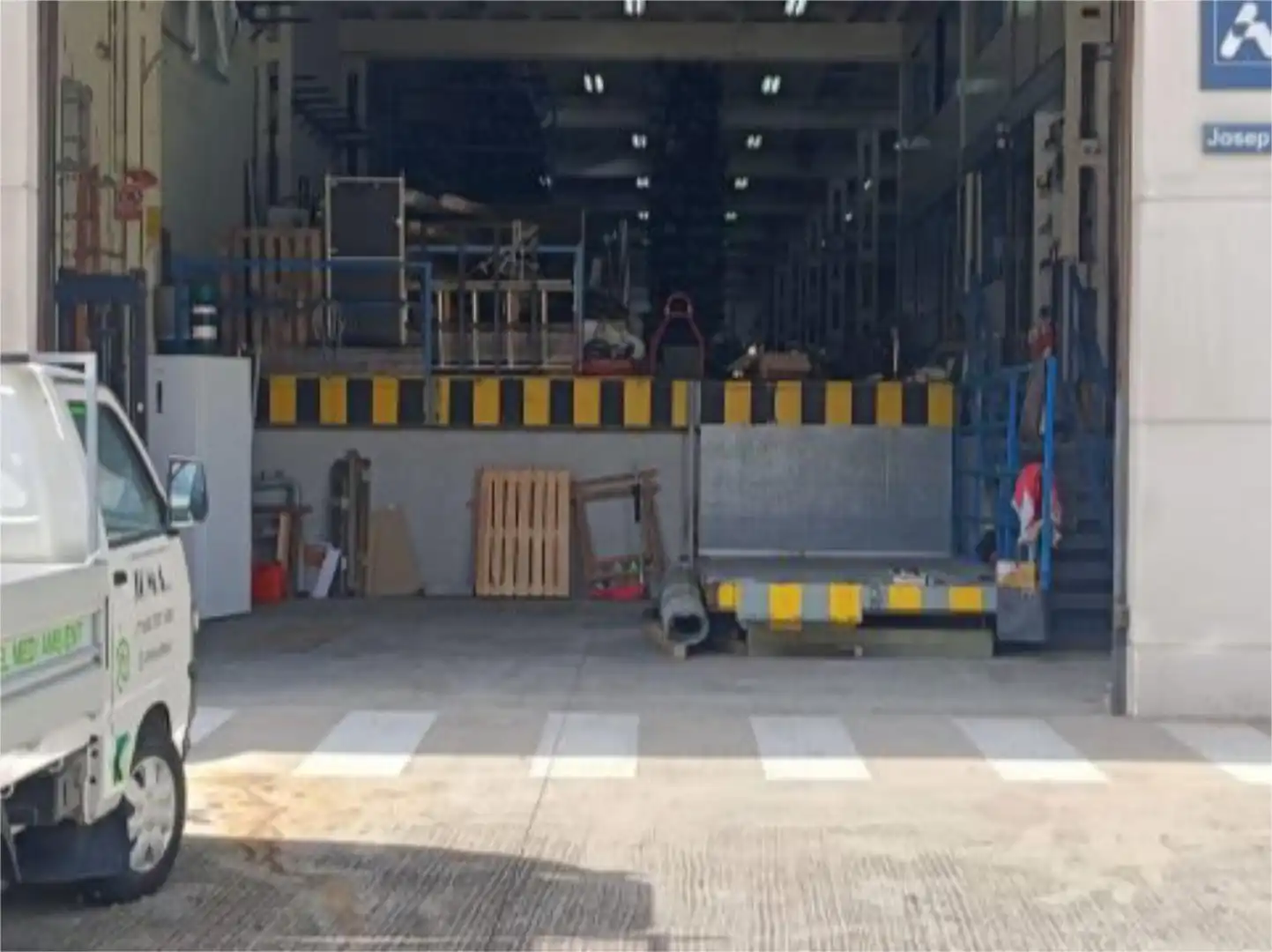 Fabrikhallen zur Miete in Carrer de Josep Argemí, El Gall Fabrikhallen zur Miete in Esplugues de Llobregat