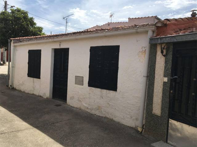 Casa adosada en Venta en Calle Larga, 8 en Morille