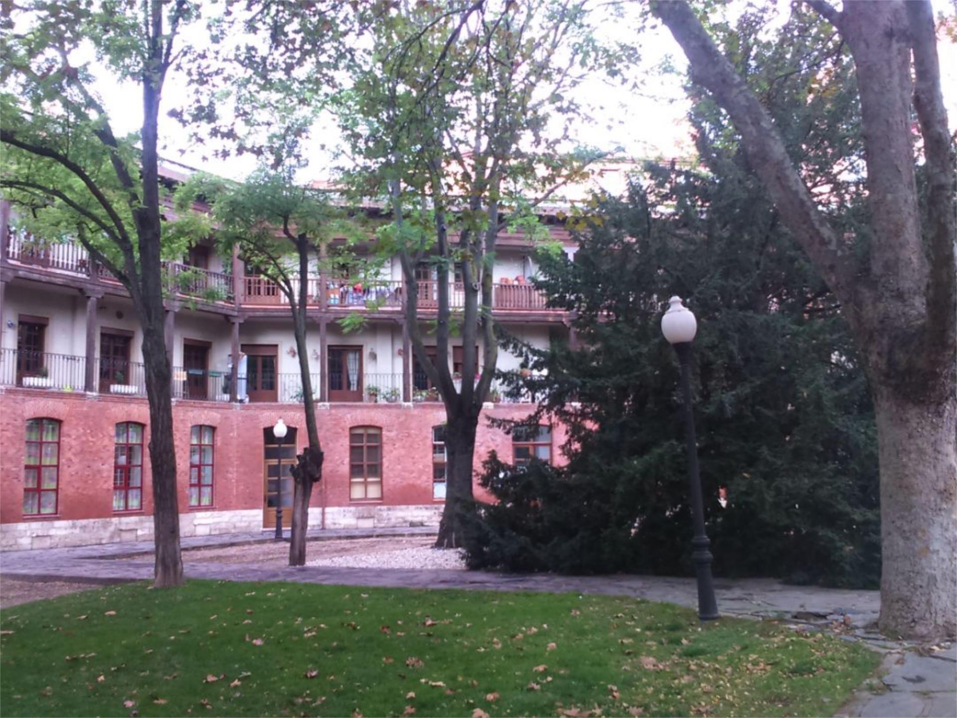 Exterior view of Flat to rent in Valladolid Capital  with Air Conditioner, Heating and Parquet flooring