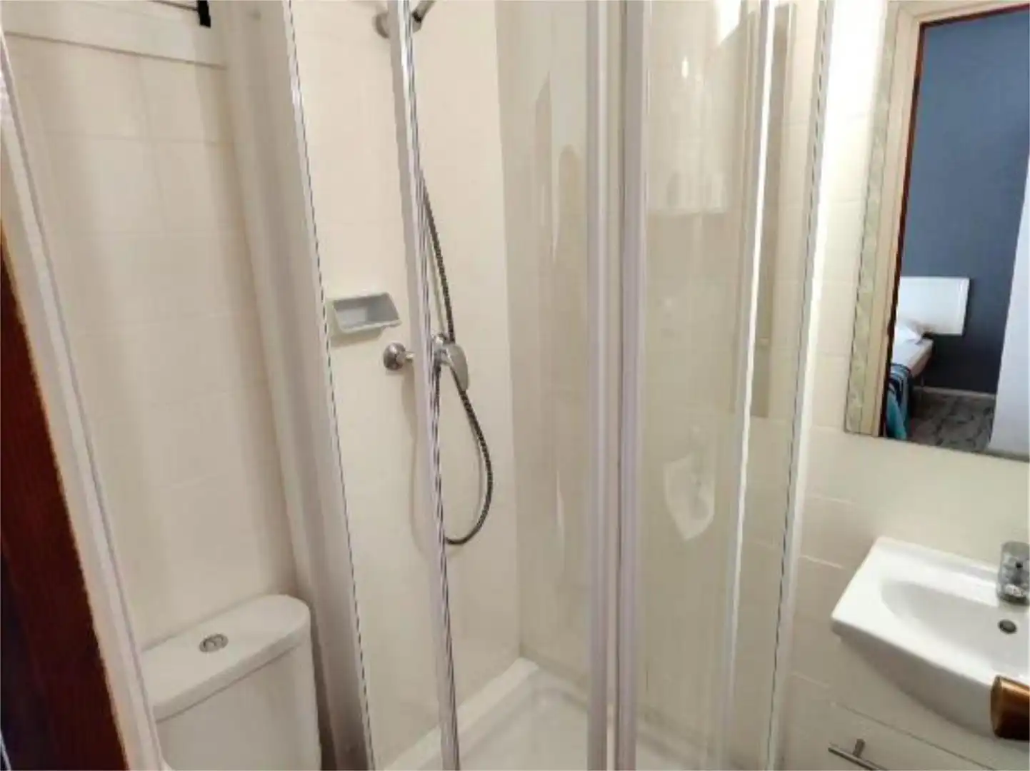 Room in Carrer Estatut, 14, Pueblo