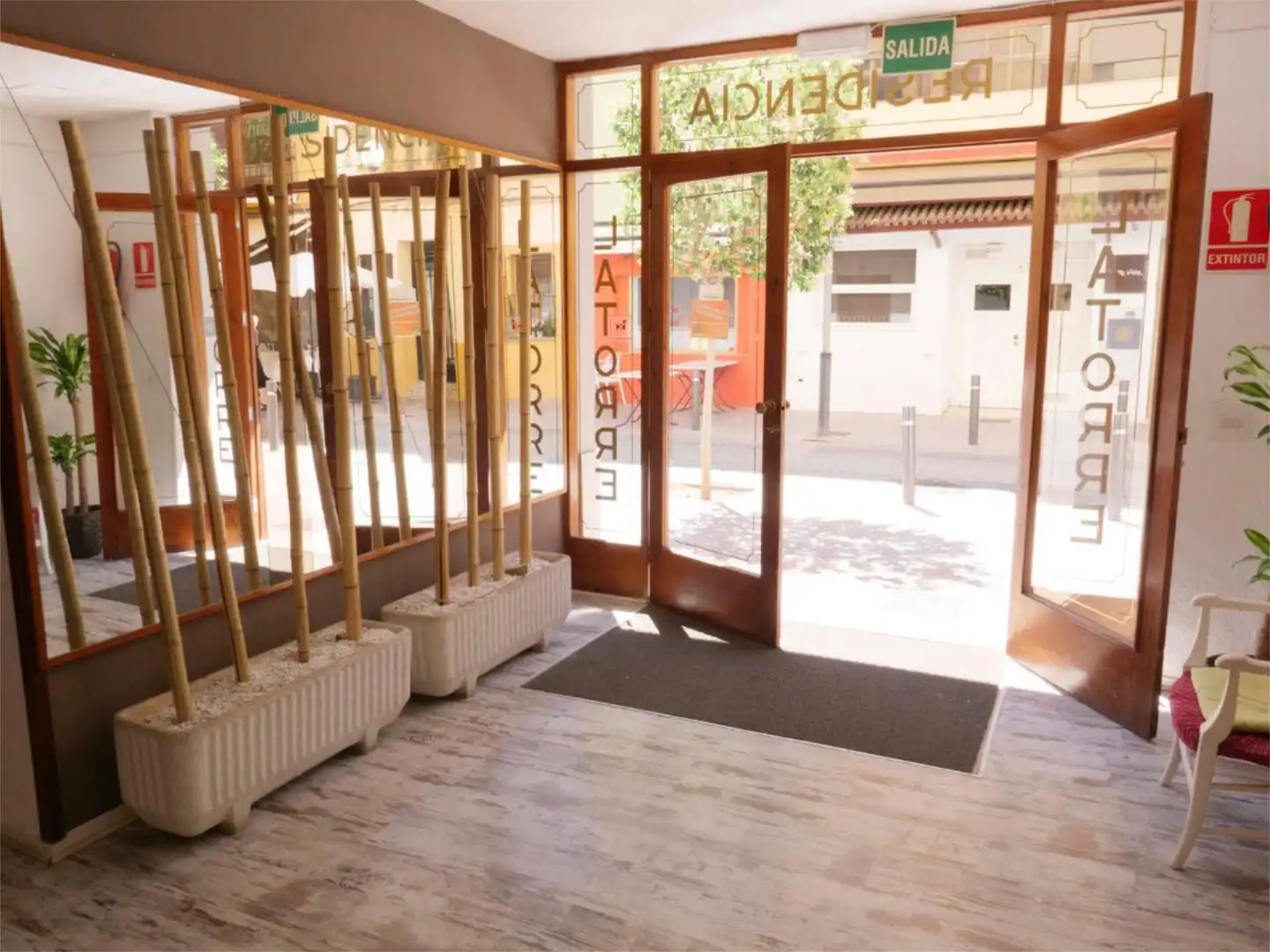 Room in Carrer Estatut, 14, Pueblo