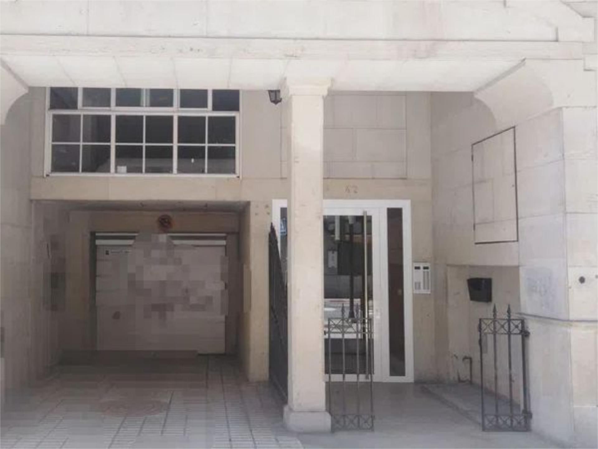 Garage to rent in Rúa de Pi y Margall, 42, Berbés - Peritos