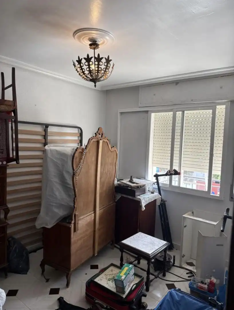 Room in Calle Mar del Plata, 1, El Tardón - El Carmen Bedroom of Flat for share in Sevilla with Air Conditioner, Private garden and Terrace