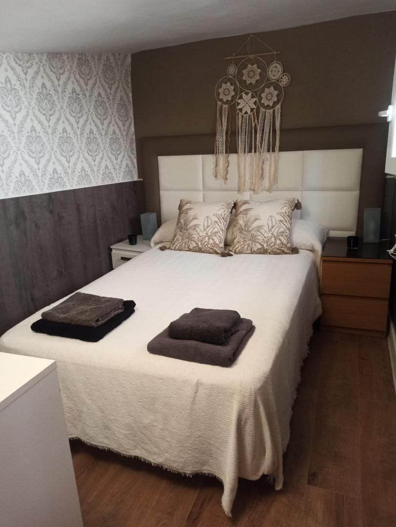 Single-family semi-detached to rent in Calle Cuerno, 5, Madrigal de la Vera