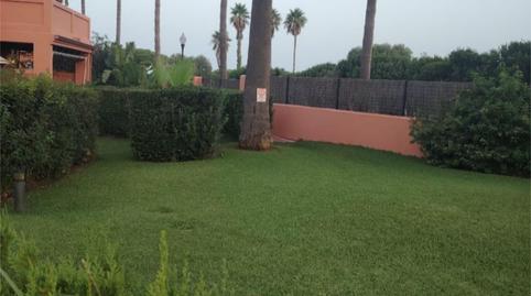 Foto 3 de Casa adosada en venda a Calle Emperador Nerva, 69, Novo Sancti Petri, Chiclana de la Frontera