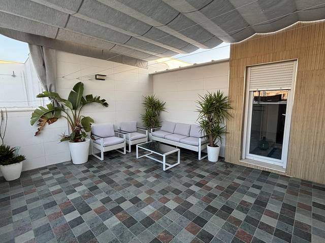 Casa adosada en Venta en Calle Tejares, 1 en Montilla
