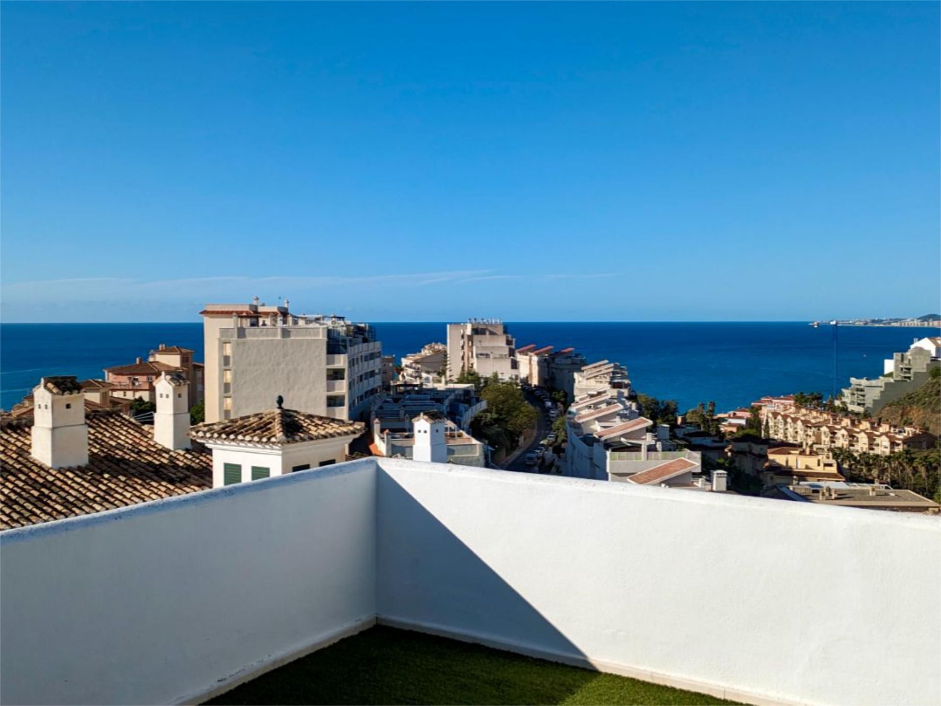 Vista exterior de Piso en venta en Benalmádena con Aire acondicionado, Calefacción y Terraza