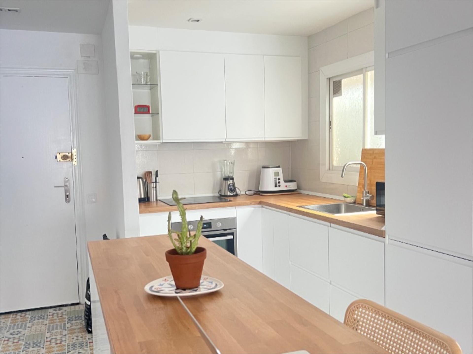 Kitchen of Flat for sale in Premià de Mar  with Air Conditioner, Parquet flooring and Terrace