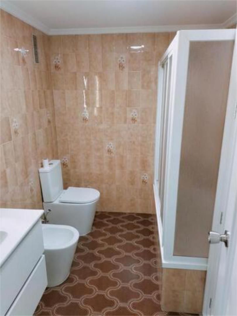 Baño de Piso de alquiler en Catarroja con Calefacción