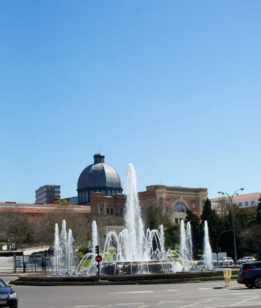 Vista exterior de Estudi de lloguer en  Madrid Capital amb Calefacció, Parquet i Moblat