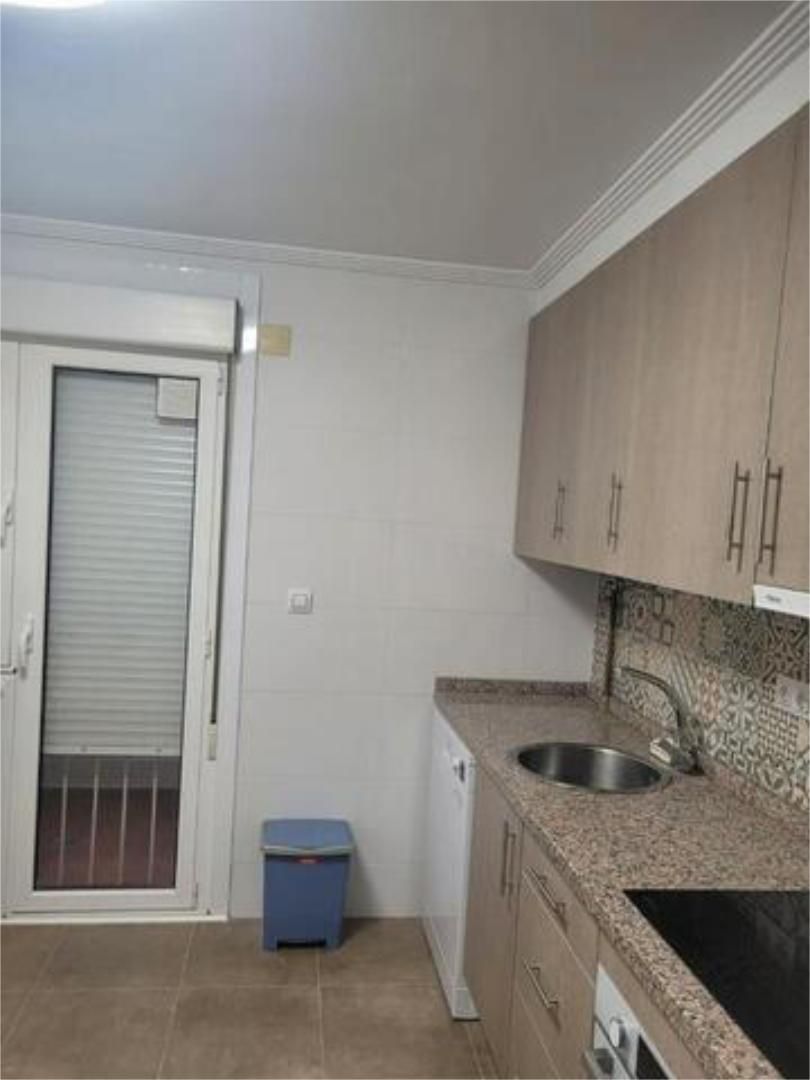Kitchen of Flat to rent in Oviedo   with Heating, Terrace and Storage room