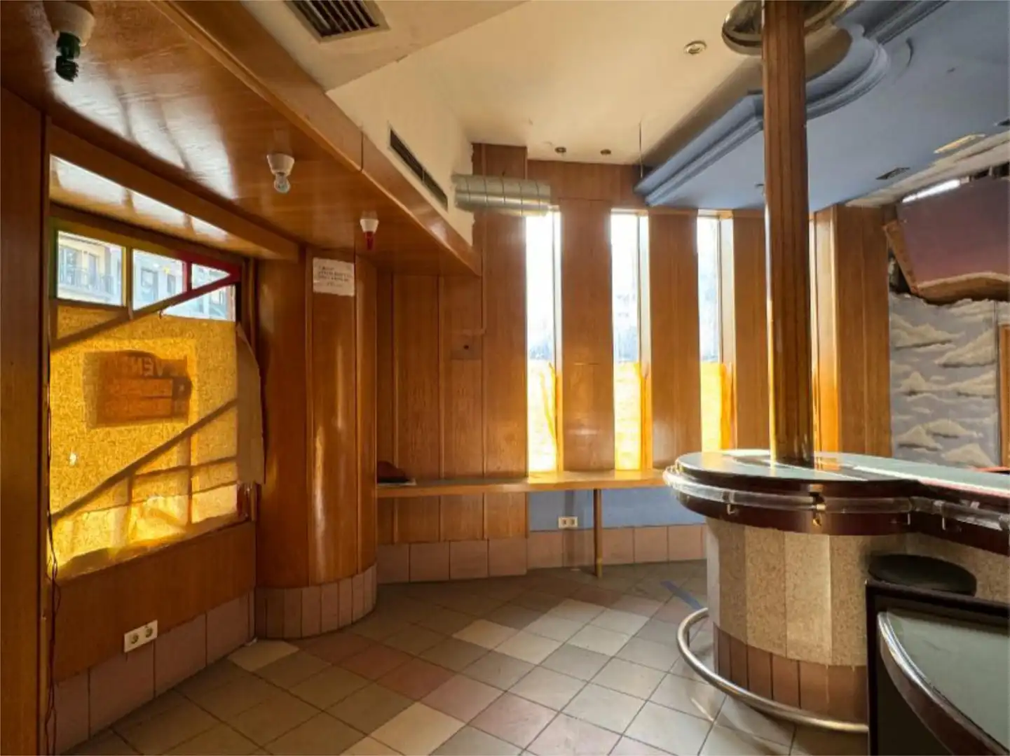 Commercial properties for sale in Avinguda de Guillem Graell, 2, La Seu d'Urgell Commercial properties for sale in La Seu d'Urgell