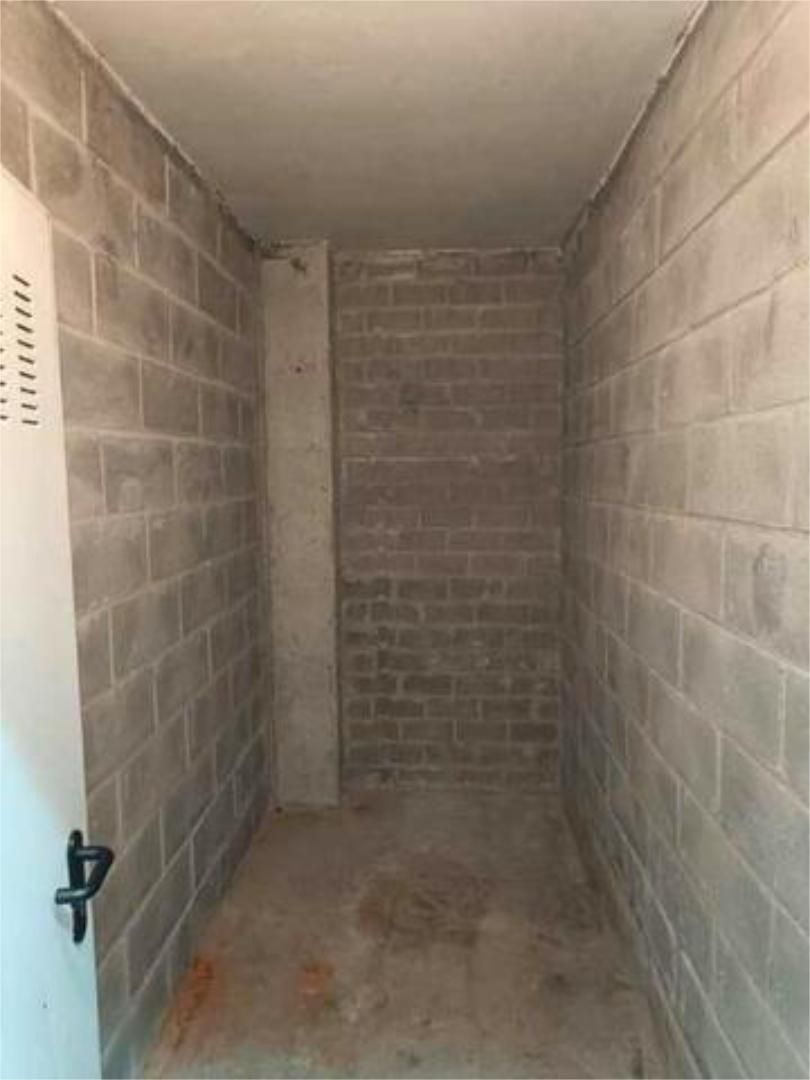 Box room to rent in Ampuero