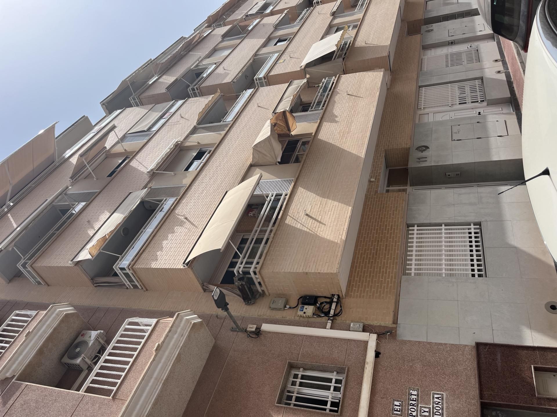 Vista exterior de Apartament en venda en Santa Pola amb Aire condicionat, Terrassa i Balcó