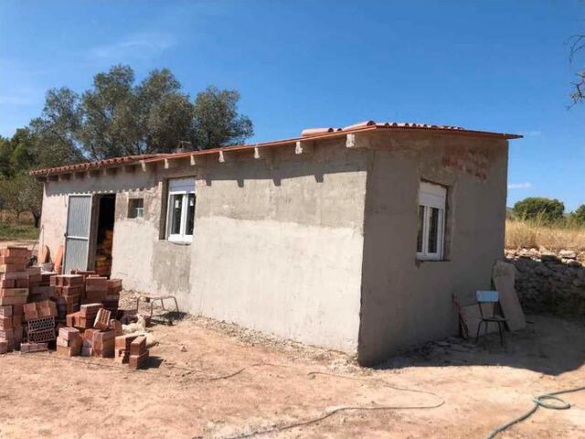Single-family semi-detached to rent in El Pinell de Brai