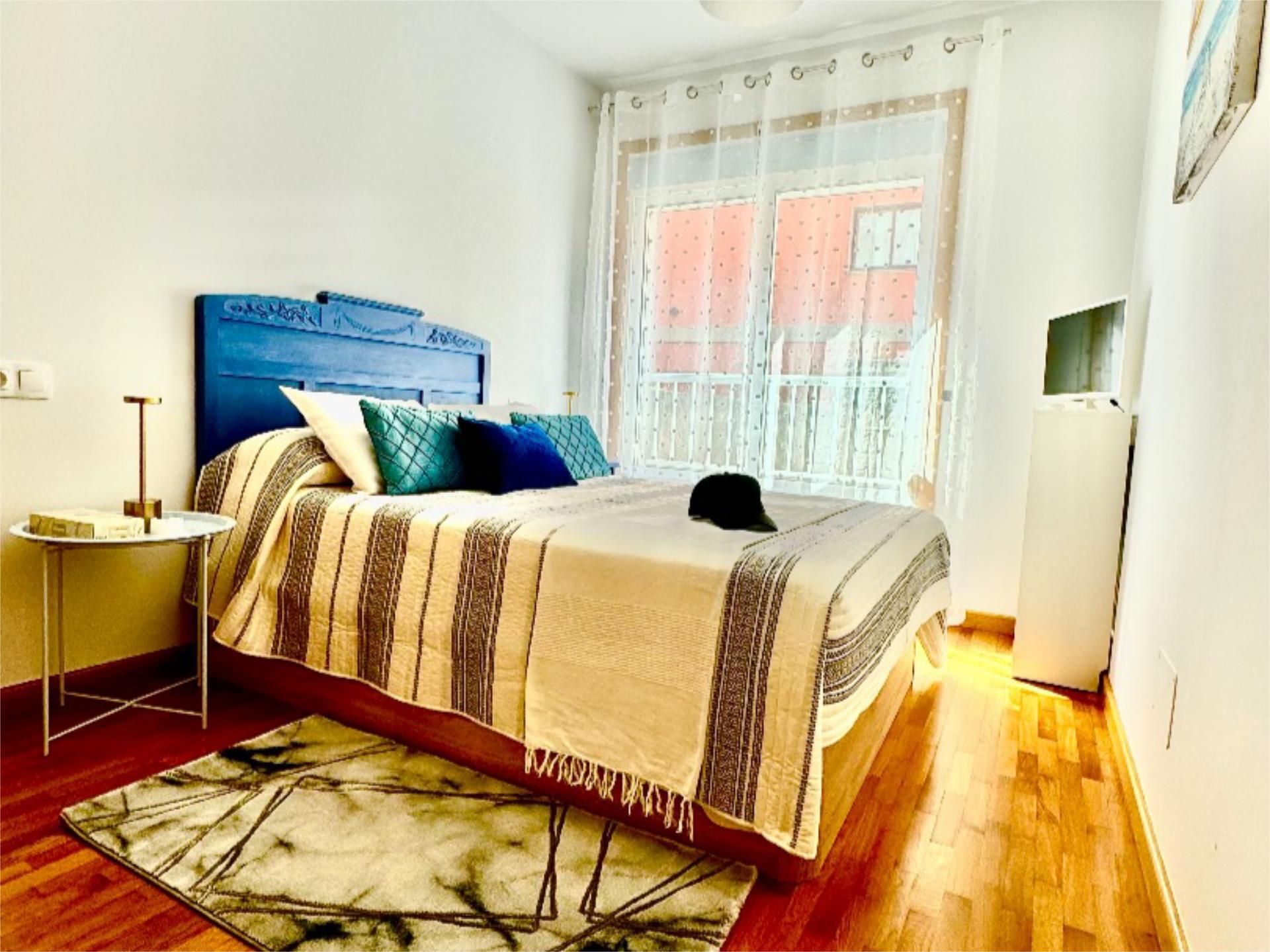 Bedroom of Flat to rent in Poio  with Heating, Parquet flooring and Furnished