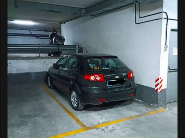 Garaje en Alquiler en Calle de Pedrezuela, 9B en Ventas