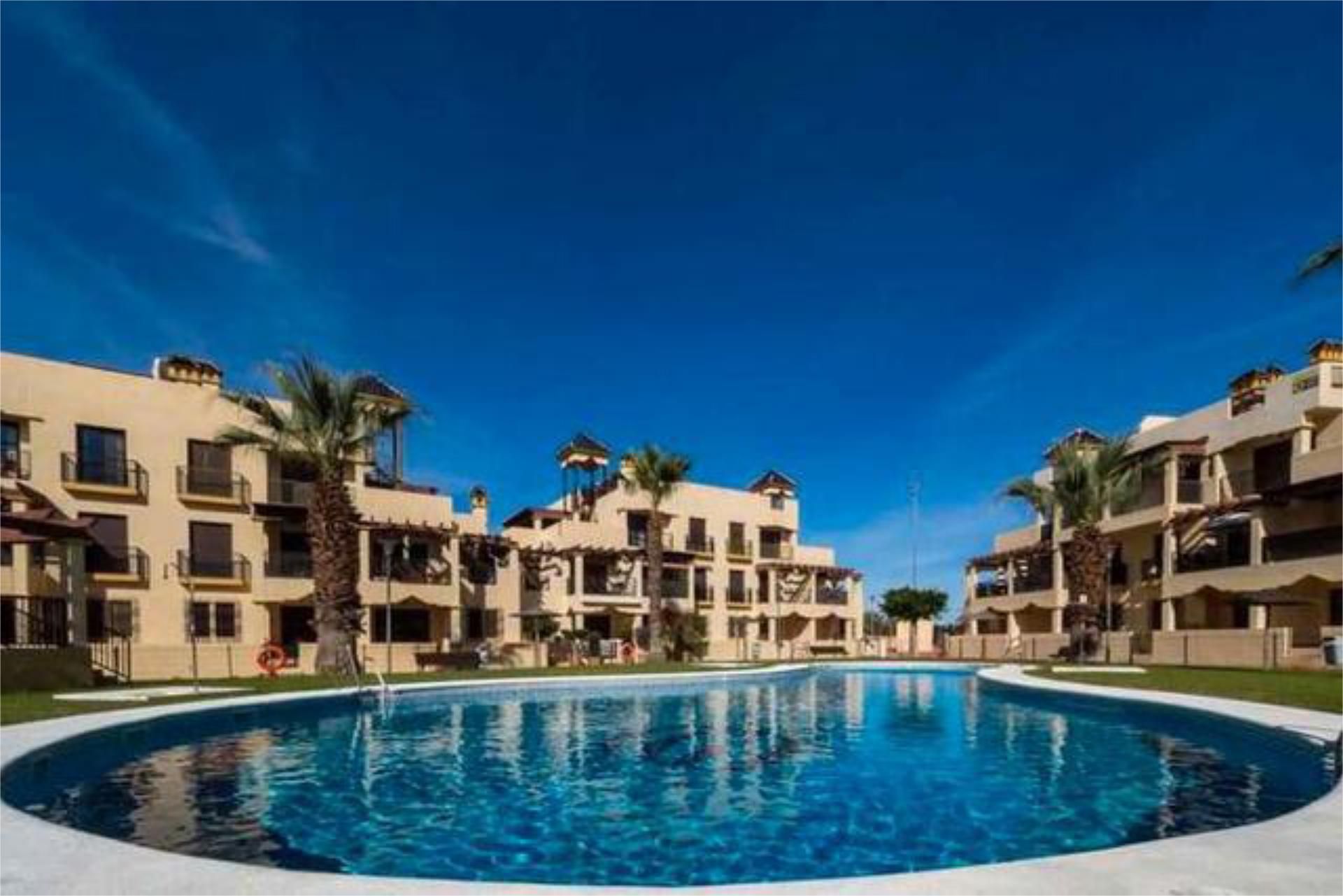 Vista exterior de Apartamento de alquiler en Vera con Terraza, Piscina y Amueblado