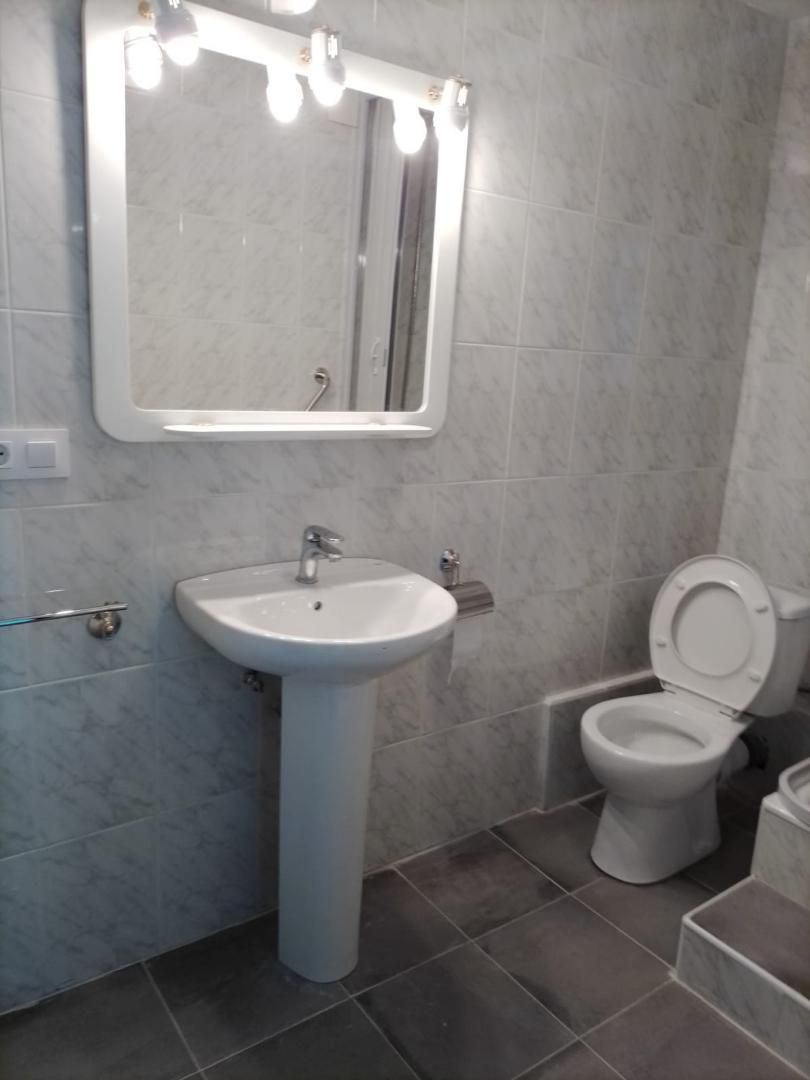 Bathroom of Flat for sale in Talavera de la Reina
