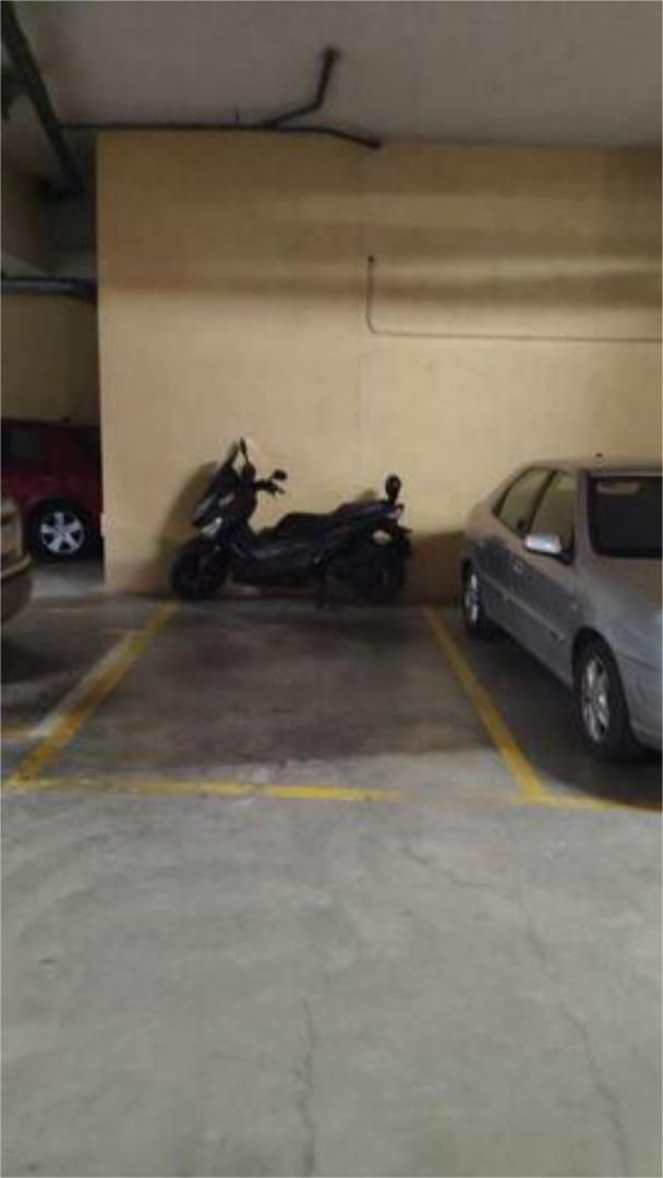 Parking de Piso de alquiler en  Jaén Capital con Calefacción, Amueblado y Se aceptan mascotas