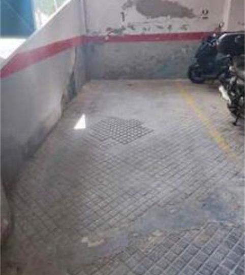 Garage to rent in Juan de la Cierva, Madrid - image 2 Photo 2 of Garage to rent in Juan de la Cierva, Madrid