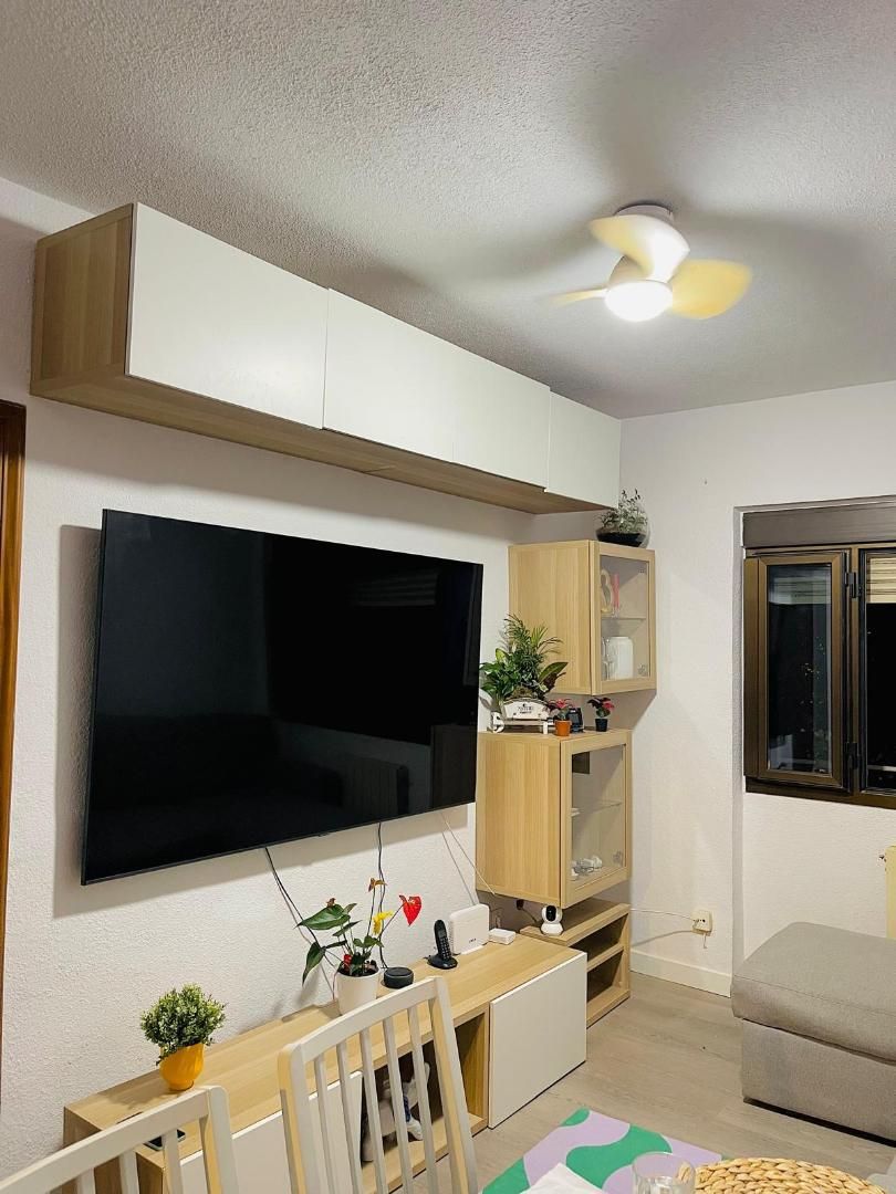 Living room of Flat to share in Segovia Capital  with Heating and Furnished