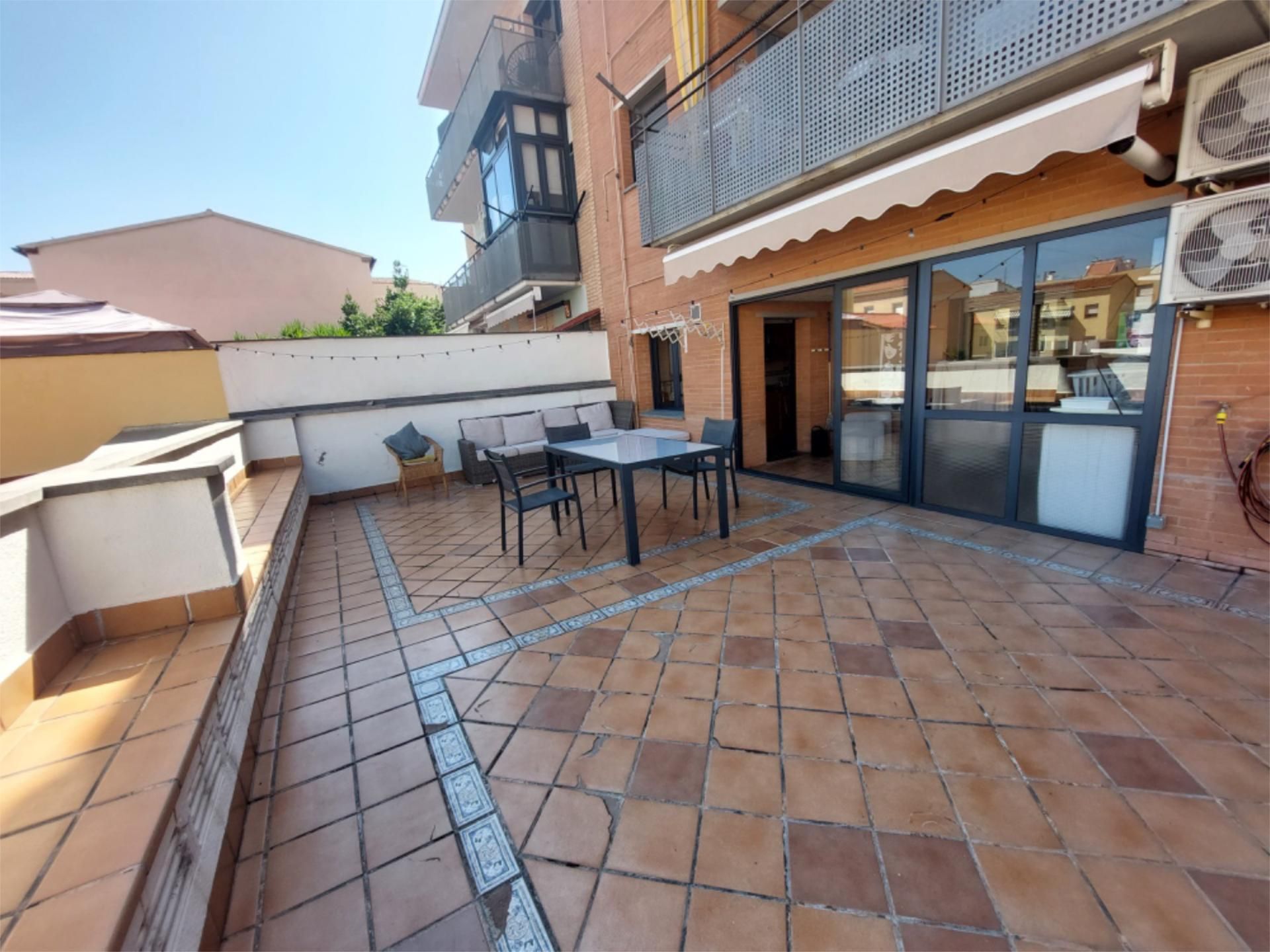 Terrace of Flat for share in Terrassa  with Air Conditioner, Heating and Parquet flooring