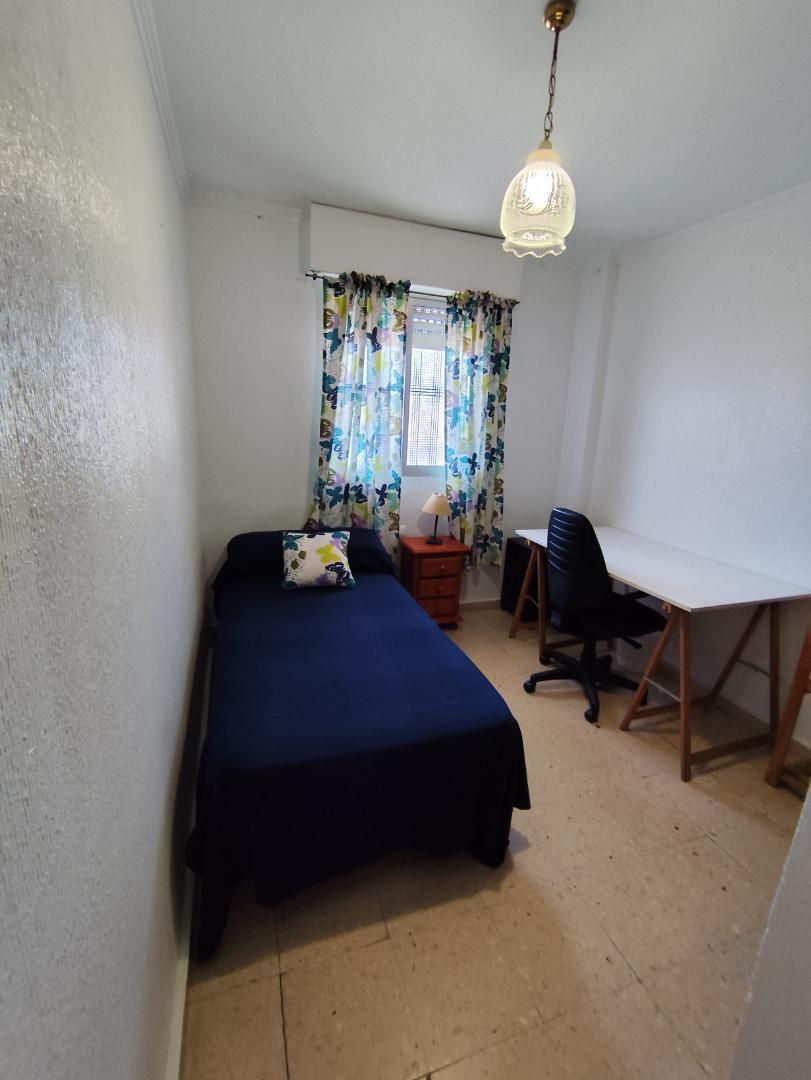 Bedroom of Flat for sale in Algeciras  with Balcony