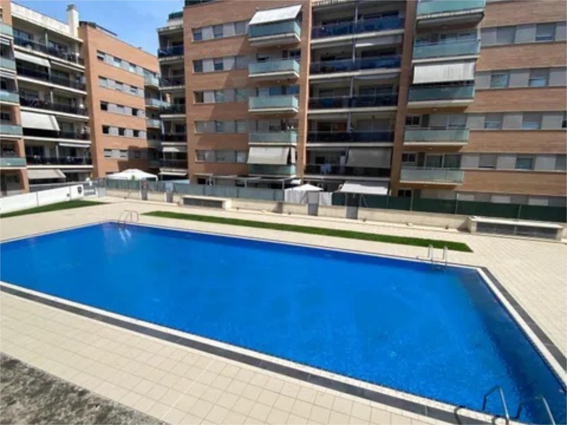 Piscina de Piso en venta en Montornès del Vallès con Aire acondicionado, Terraza y Piscina